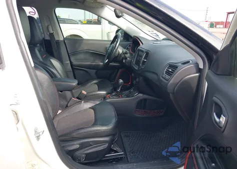 2019 Jeep Compass Trailhawk 4X4 from USA, damaged, VIN 3C4NJDDB8KT597782